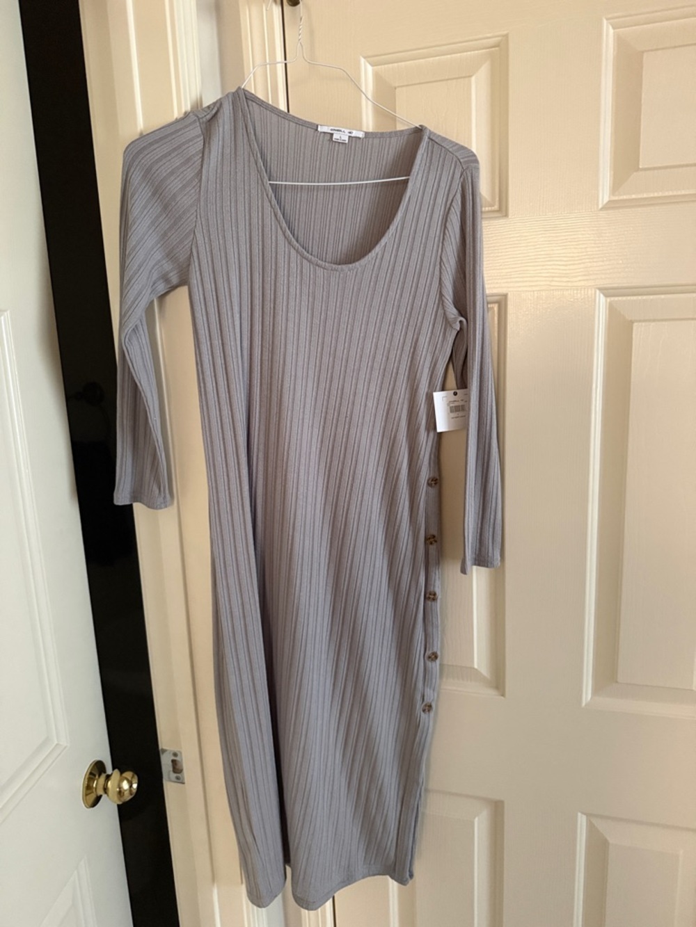 NWT O'Neill Light Gray Ribbed Scoop Neck Midi Dress with Side Buttons